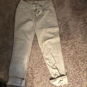 Old Navy women’s button up front jeans.  Size 4